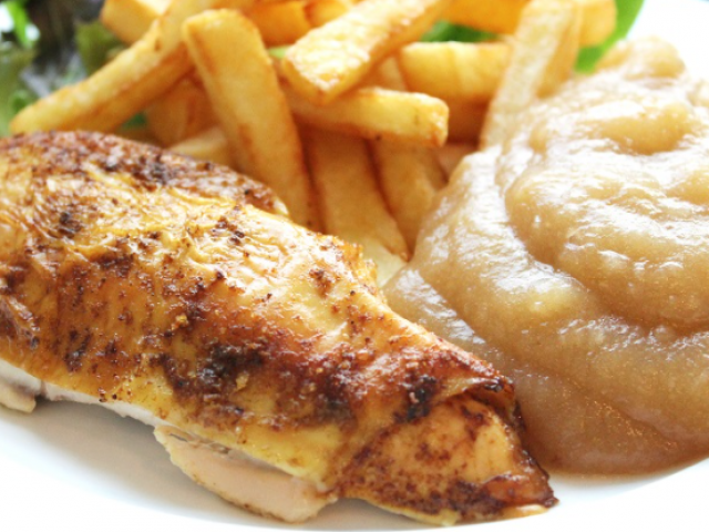 Kip met frietjes (kind)
